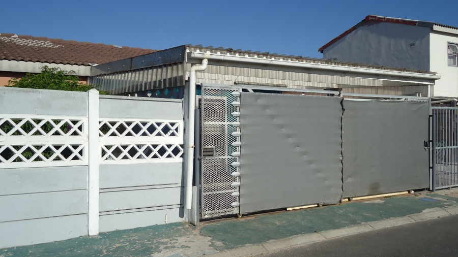 2 Bedroom Property for Sale in Pelican Park Western Cape